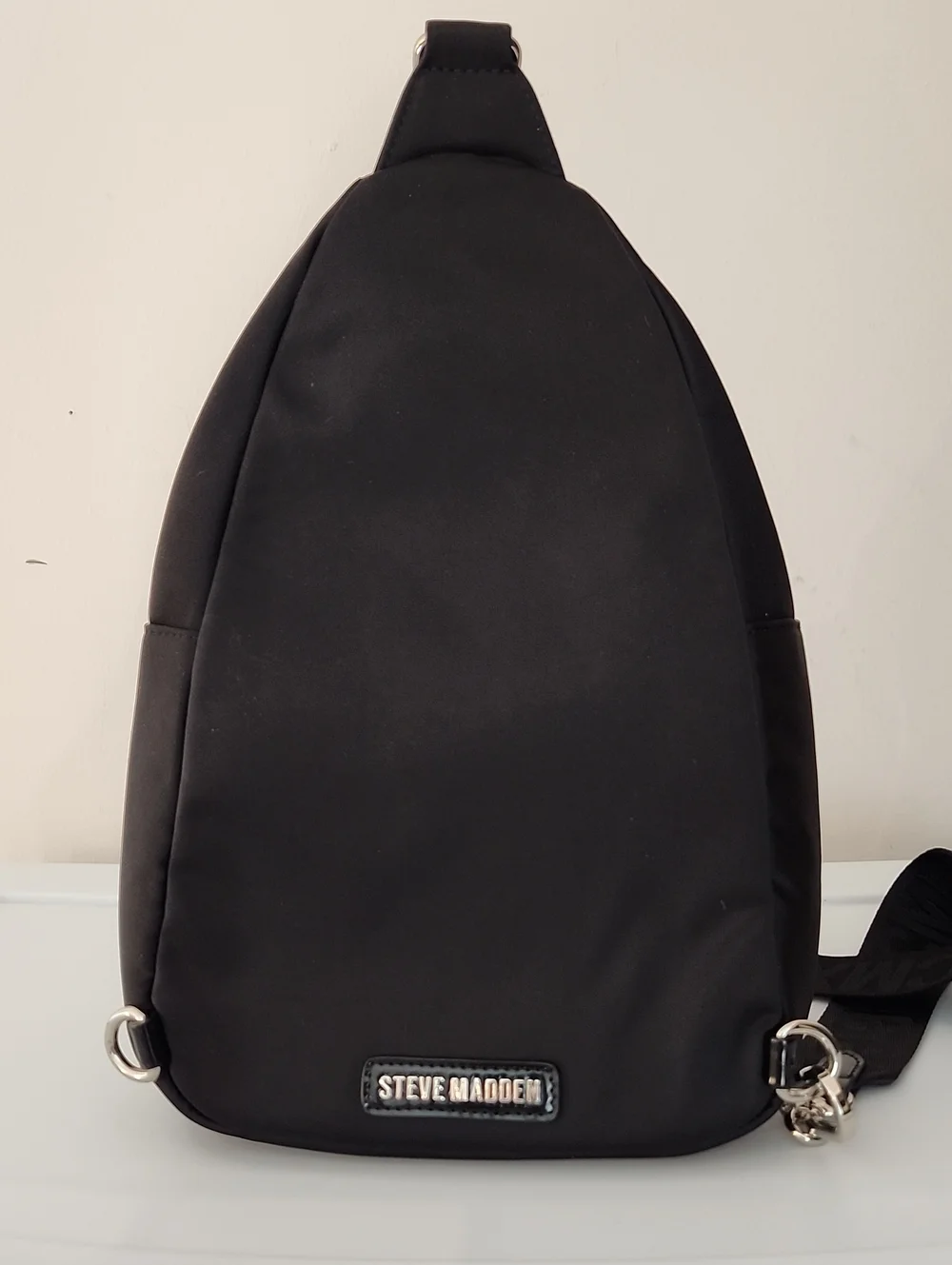 Steve Madden Neoprene Sling Bag w/Free SM Card Wallet Keychain (New)
